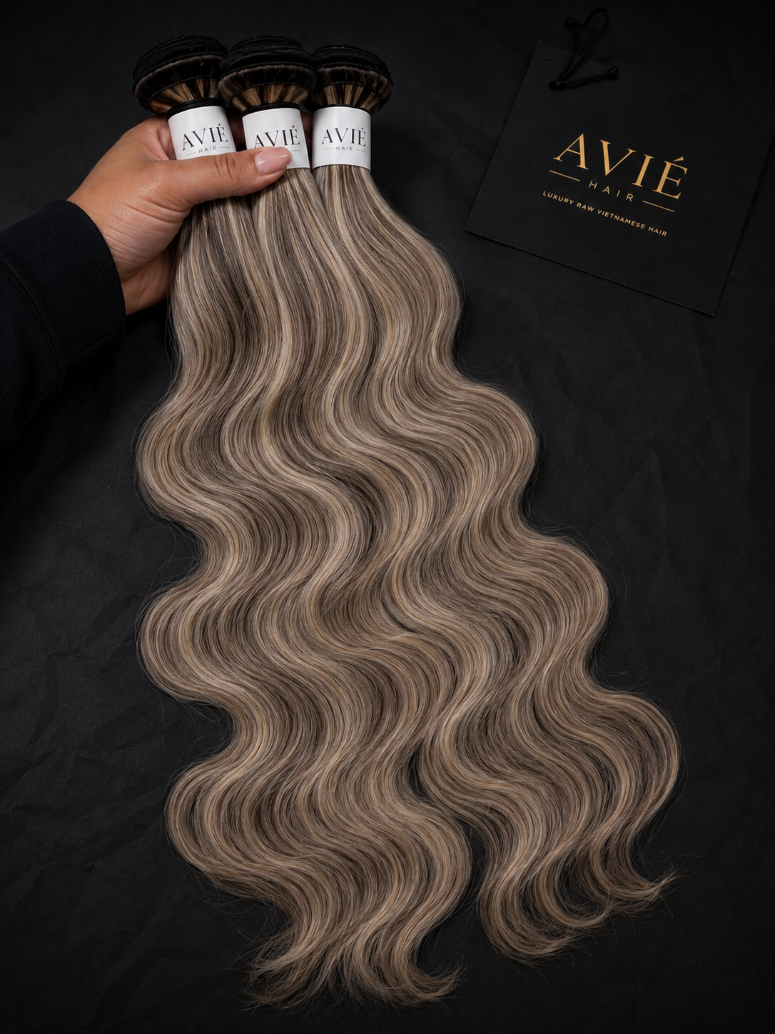 Avié Signature Collection