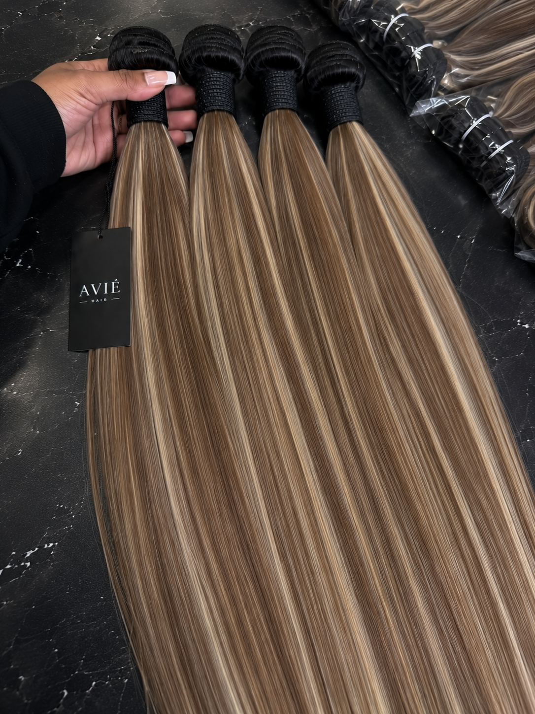 Avié Signature Collection