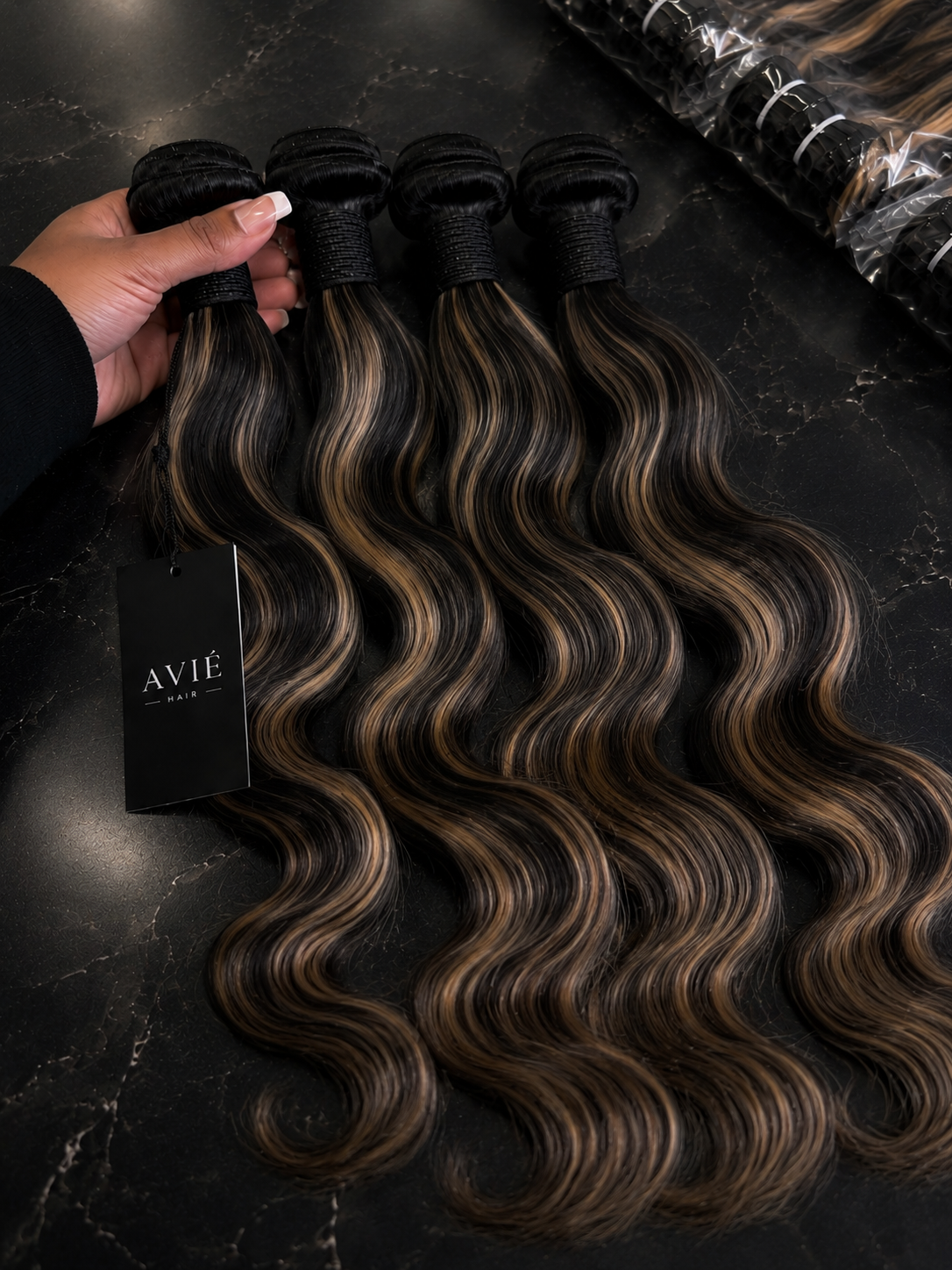 Avié Signature Collection
